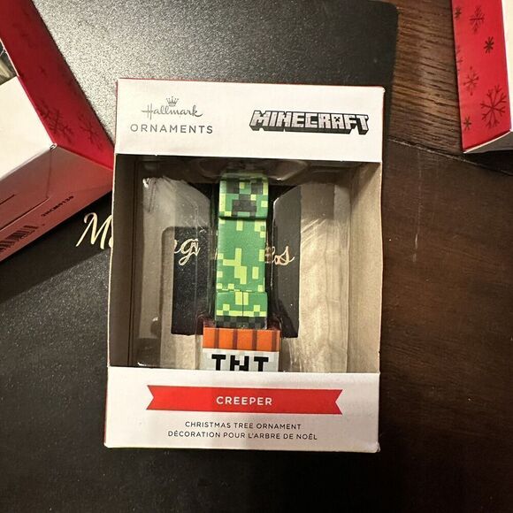 2023 Hallmark Ornament Tree Minecraft Green Creeper On Tnt Video Game 3HCM2240 - Picture 5 of 5